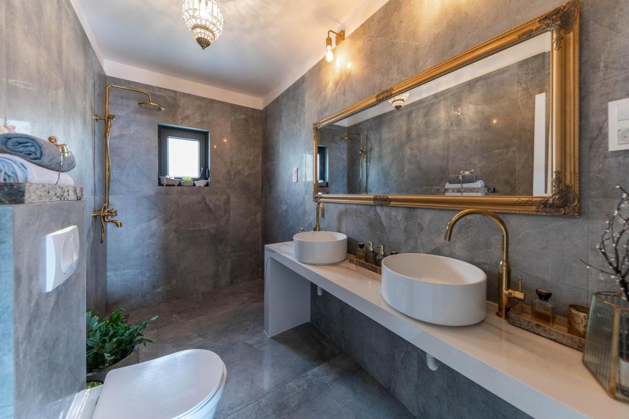 Gloria Luxury Suite Apartment Crikvenica Exterior photo